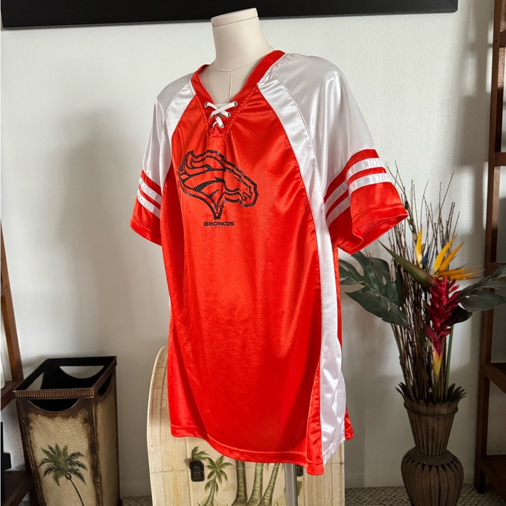 Denver Broncos Majestic Fan Fashion Jersey T Shirt Womens 1X Orange Sequin Logo - Picture 6 of 7